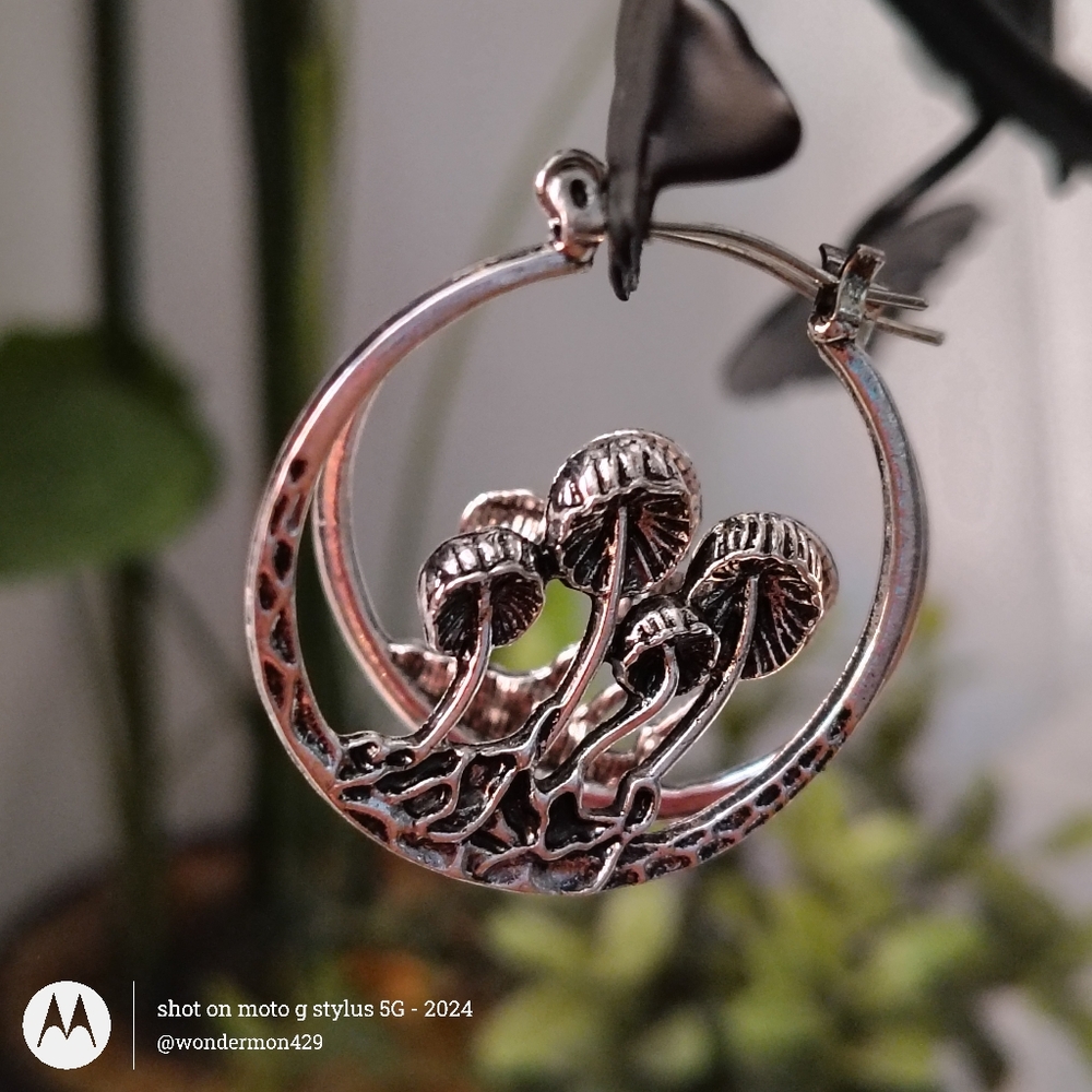 🍄New Gothic, Bohemian Style Mushroom Hoop Earrings